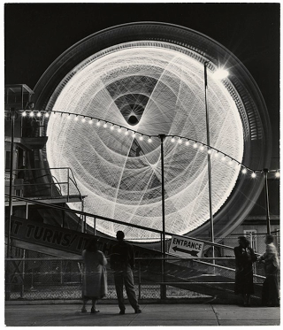 Illustration for article titled Light Paintings That Make the Real World Look like Tron